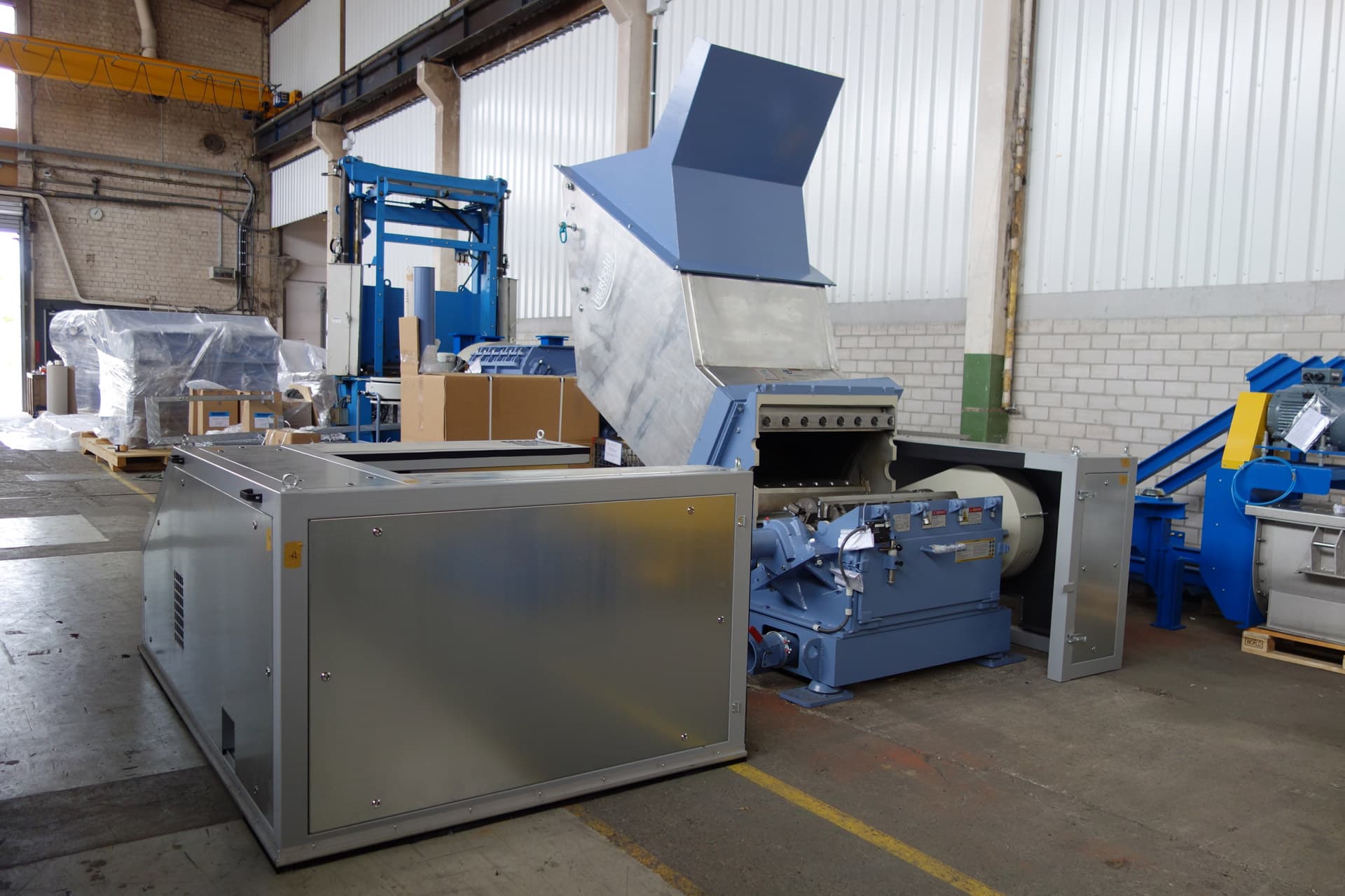 SML-45-100 mit Sonderschallschutz, aufgeklappt – Herbold Meckesheim